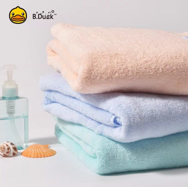 B.Duck Bath Towel 137x70cm